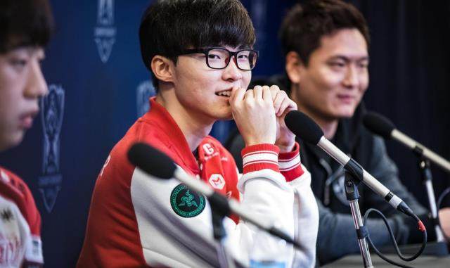 竞争的同时 竞争的同时