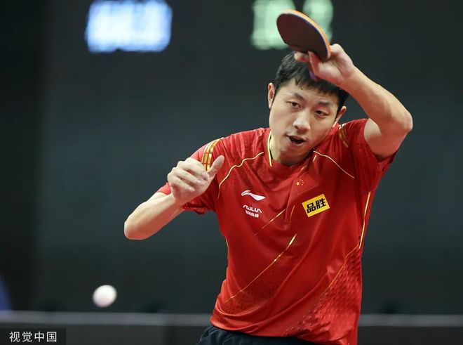 布云朝克特 布云朝克特