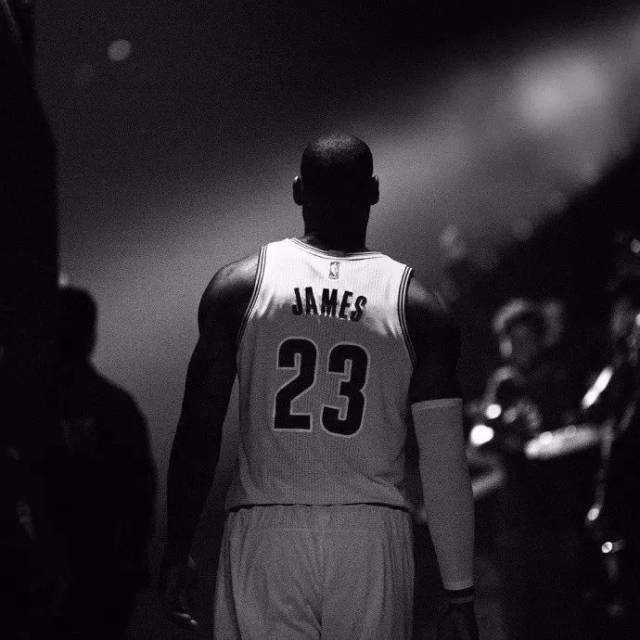 中场的持球 中场的持球